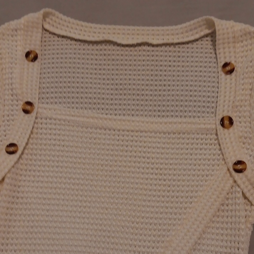 Stylish Cream Knit Cardigan with Button Accents - Picture 6 of 7